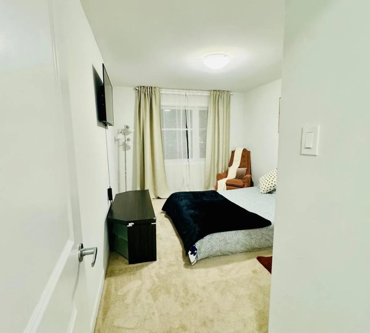 Krishna Villa New-3 Bedroom House Ottawa Canada