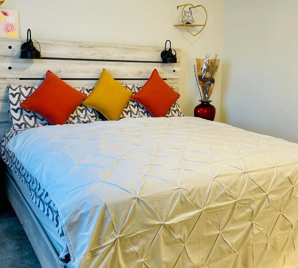 Krishna Villa New-3 Bedroom House Ottawa Canada